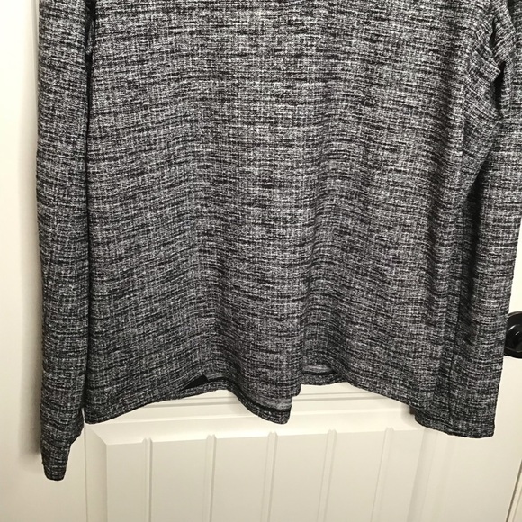 Lululemon Surge Warm 1/2 Zip Pullover in Heathered Black Size Large. - Picture 5 of 8